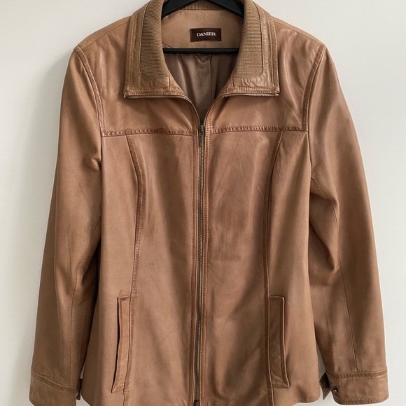 Danier Tan Leather Jacket - Picture 5 of 9